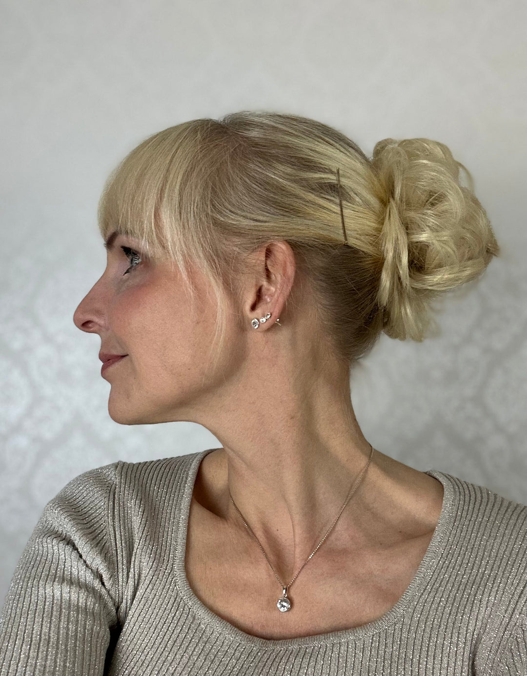 Messy bun hair piece for thin hair